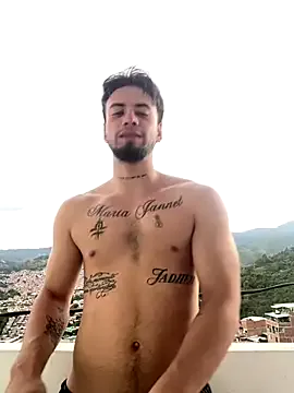 Yui-Ch – webcam model profile photo Image 10