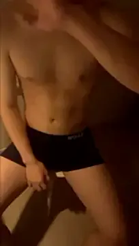MOEMOE-Q – webcam model profile photo Image 3