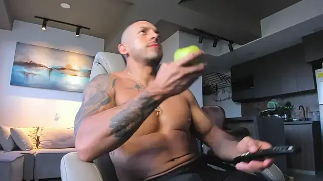 bambi_lu – webcam model profile photo Image 4