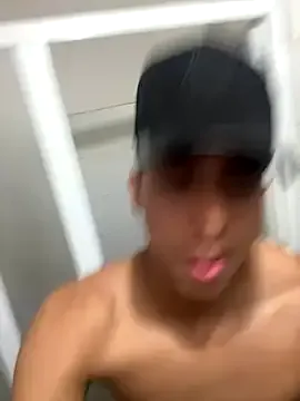 DaddybearVLC – webcam model profile photo Image 6