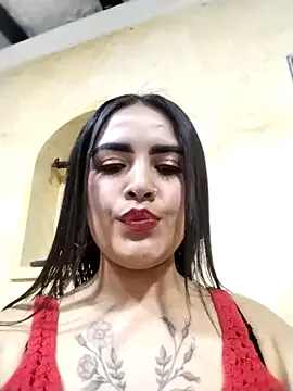 Brilliant-Kiss – webcam model profile photo Image 4