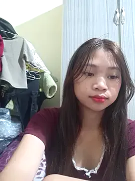hina_porn – webcam model profile photo Image 3
