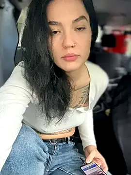  – webcam model profile photo Image 18