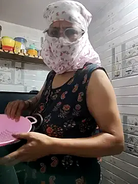 Mia--meow – webcam model profile photo Image 16