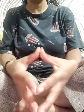 Mia--meow – webcam model profile photo Image 9