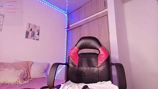 maataaan – webcam model profile photo Image 11