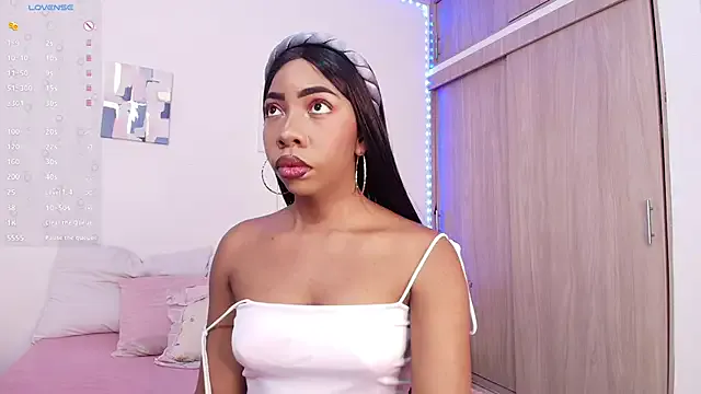 maataaan – webcam model profile photo Image 3