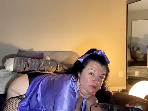 zui_lu – webcam model profile photo Image 14