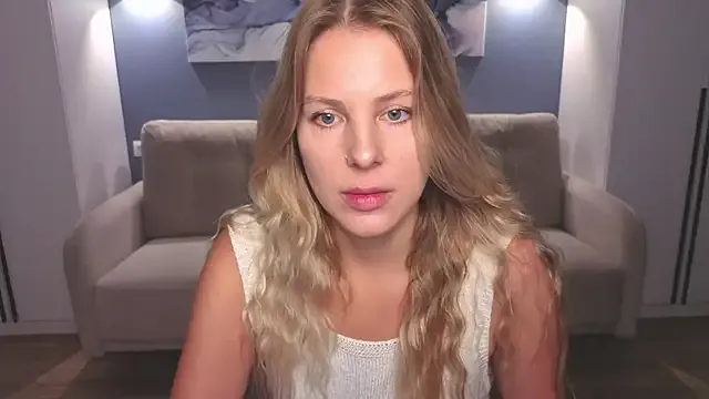 Megu_Melon – webcam model profile photo Image 5