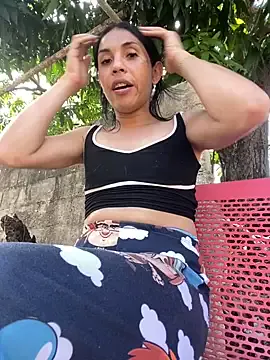 NATINATU252525 – webcam model profile photo Image 5