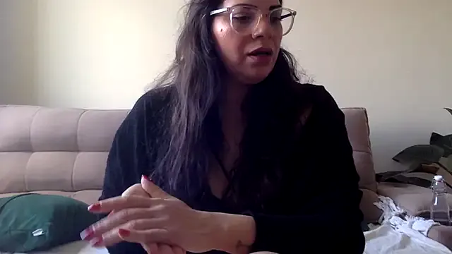 oxo_yuna_oxo – webcam model profile photo Image 10