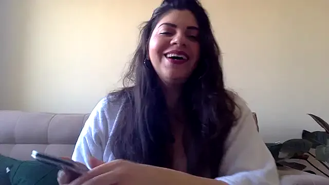 oxo_yuna_oxo – webcam model profile photo Image 11