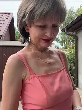 seraphine23 – webcam model profile photo Image 11