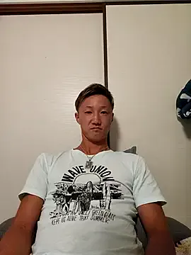 oypo – webcam model profile photo Image 8