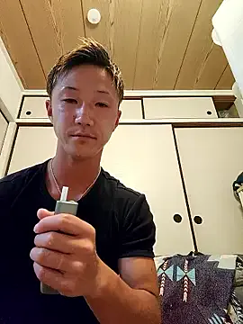 oypo – webcam model profile photo Image 9