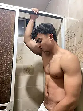  – webcam model profile photo Image 19