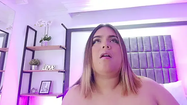 _chanMOMO_ – webcam model profile photo Image 2