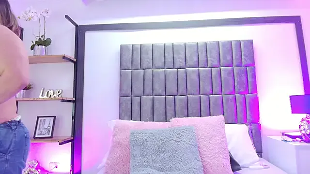 _chanMOMO_ – webcam model profile photo Image 3