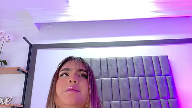 _chanMOMO_ – webcam model profile photo Image 6