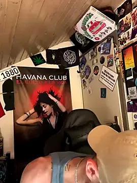  – webcam model profile photo Image 5