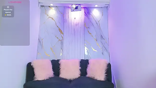 LushianaFitness – webcam model profile photo Image 2