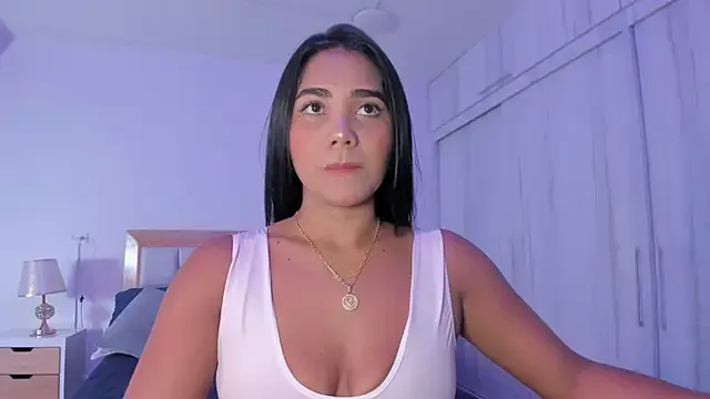 mia_hank Image 19