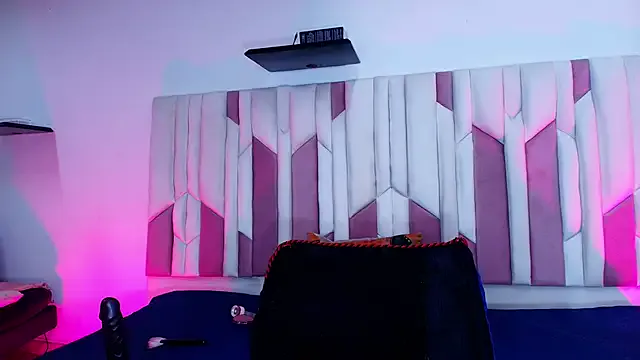 oxo_yuna_oxo – webcam model profile photo Image 6