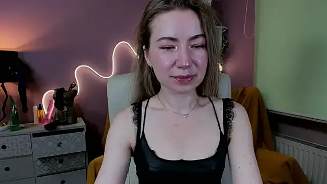 LillieWebb_ – webcam model profile photo Image 13