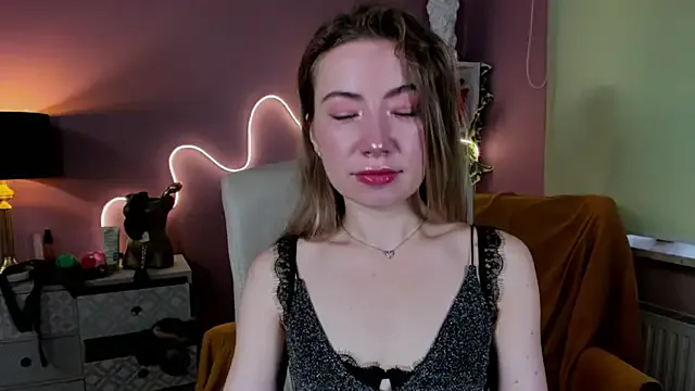 LillieWebb_ – webcam model profile photo Image 18