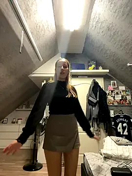 oxo_yuna_oxo – webcam model profile photo Image 5