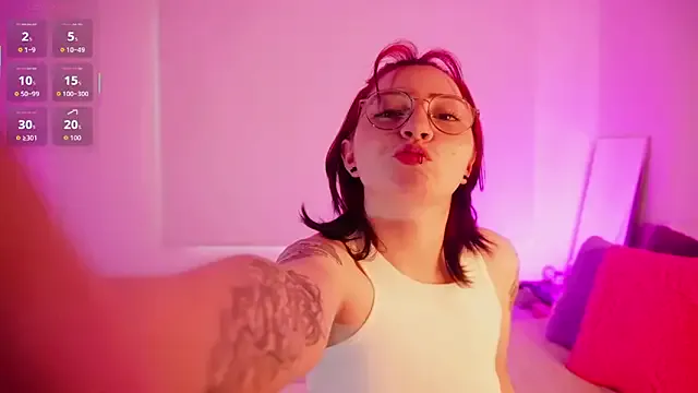 seraphine23 – webcam model profile photo Image 10