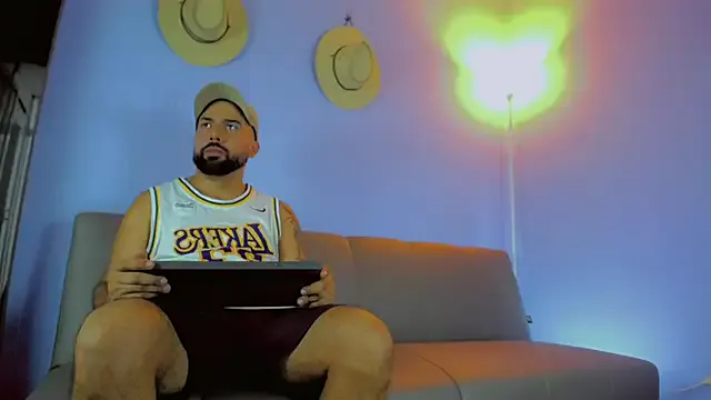 Nonchan_ – webcam model profile photo Image 3