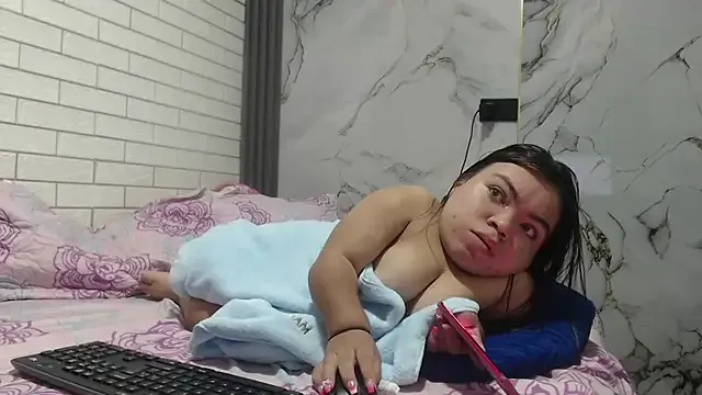 winter11 – webcam model profile photo Image 14