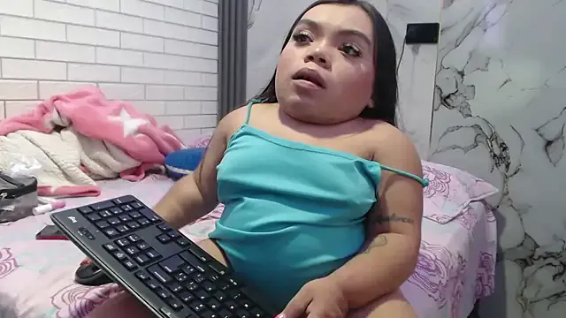 winter11 – webcam model profile photo Image 15