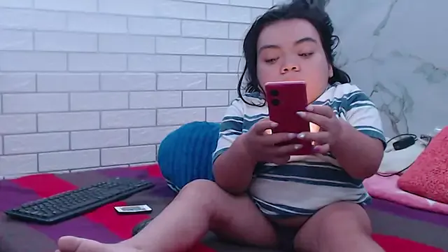 winter11 – webcam model profile photo Image 2