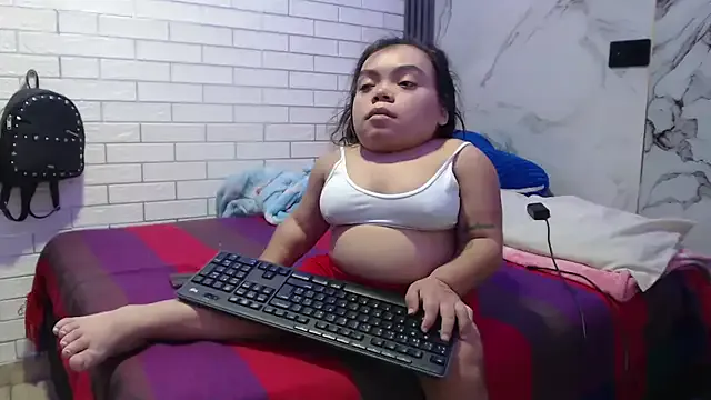 winter11 – webcam model profile photo Image 3