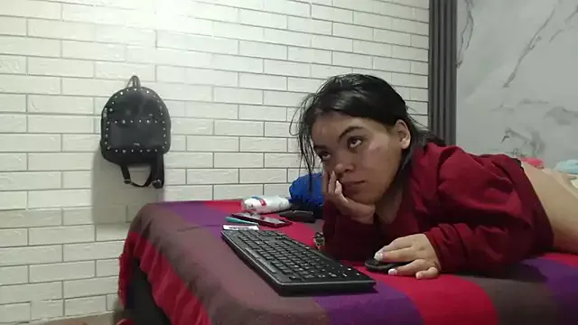 winter11 – webcam model profile photo Image 4