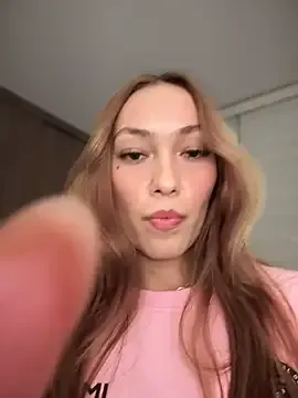  – webcam model profile photo Image 12