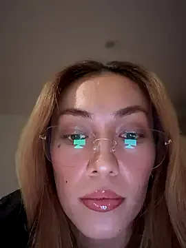  – webcam model profile photo Image 17