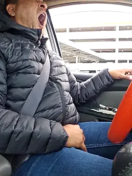 roouse – webcam model profile photo Image 2