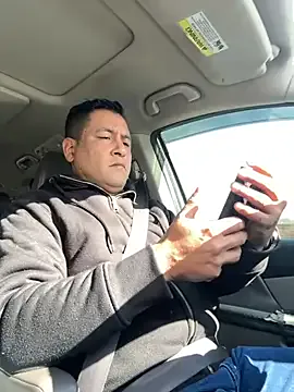 roouse – webcam model profile photo Image 5