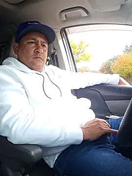 roouse – webcam model profile photo Image 6