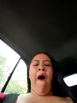 roouse – webcam model profile photo Image 10