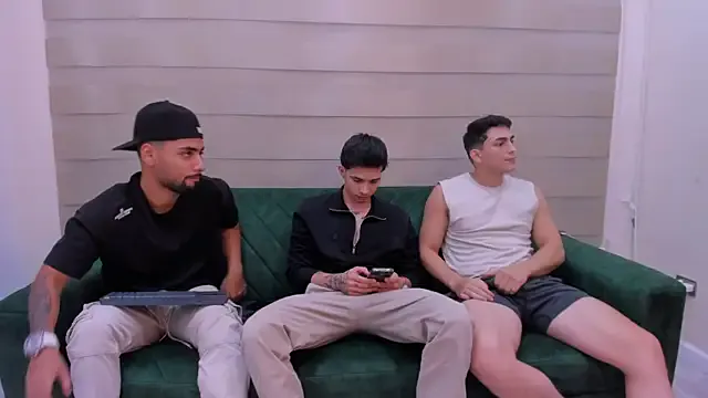 Nonchan_ – webcam model profile photo Image 4