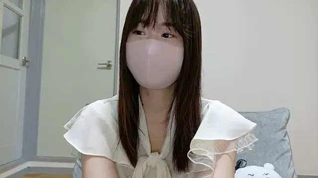 Nonchan_ – webcam model profile photo Image 12