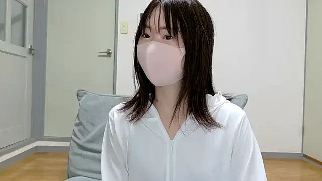 Nonchan_ – webcam model profile photo Image 18