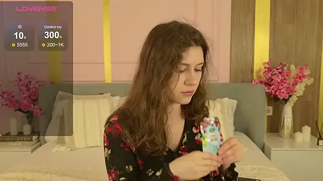 LillieWebb_ – webcam model profile photo Image 6