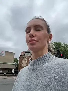 hana-08787- – webcam model profile photo Image 8