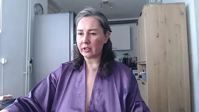 MilfGina Image 10