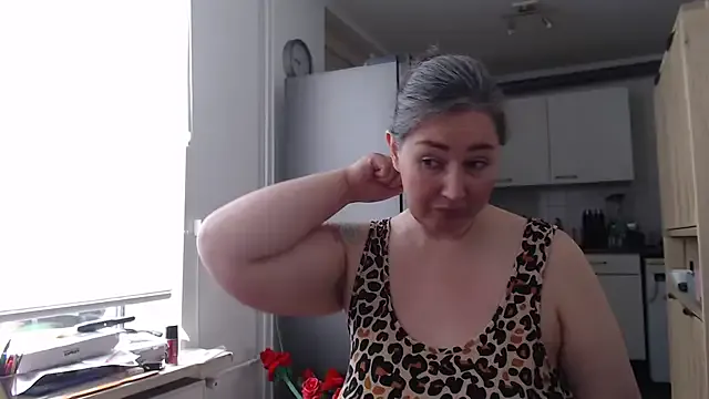 MilfGina Image 16